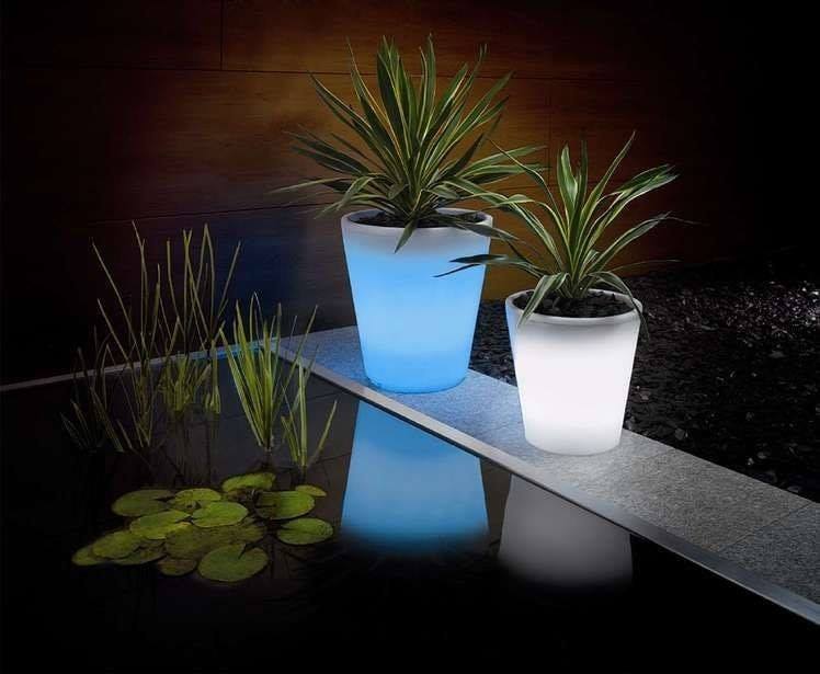illuminated plant pots (2)