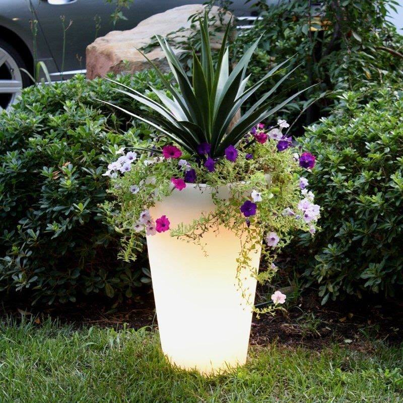 illuminated plant pots (4)
