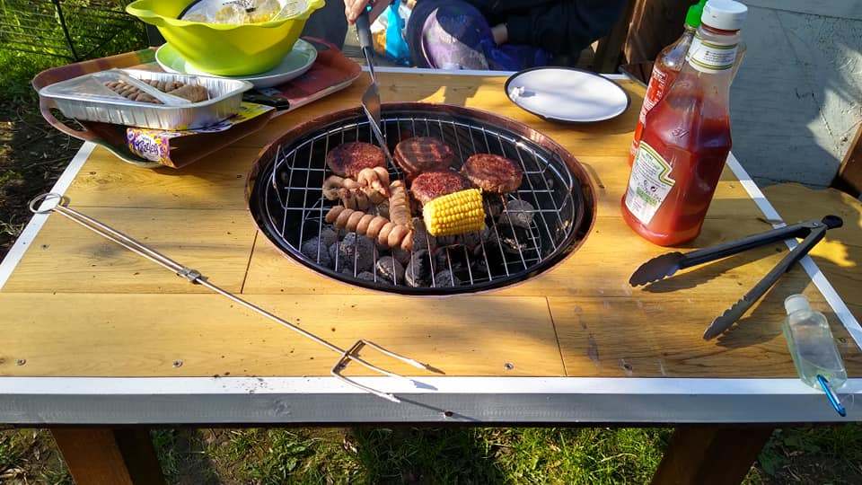 BBQ table ideas (3)