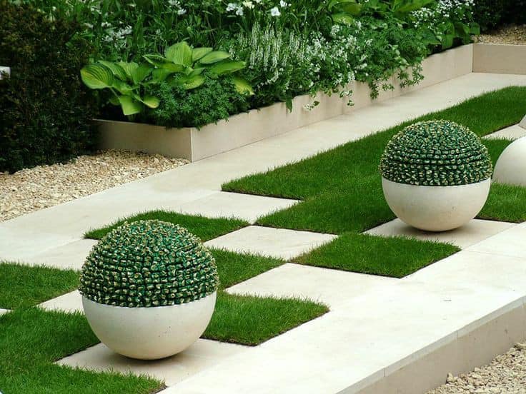 Geometric Lawn Ideas (1)