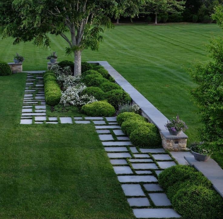 Geometric Lawn Ideas (8)